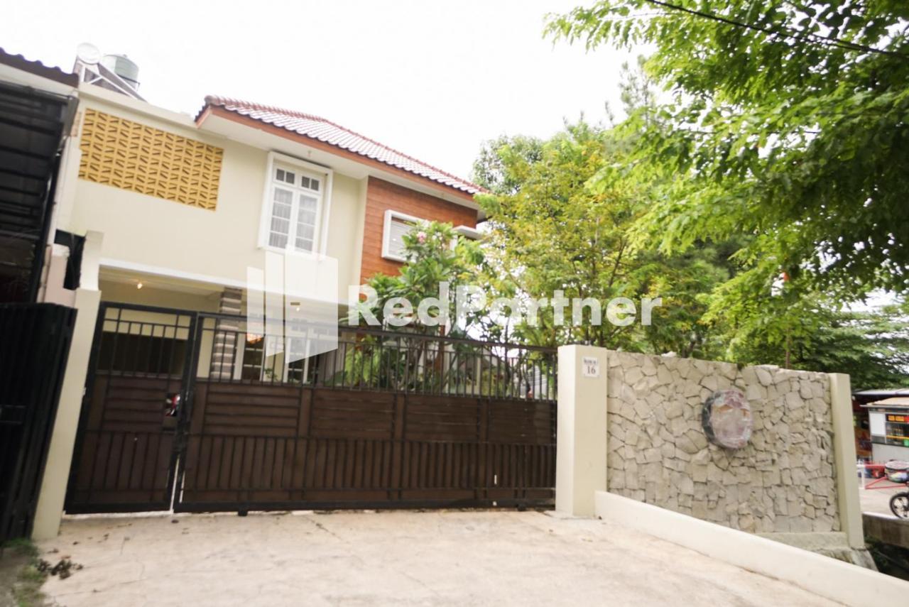 Hotel Fazza Syariah Mitra Reddoorz Jakarta Exterior foto