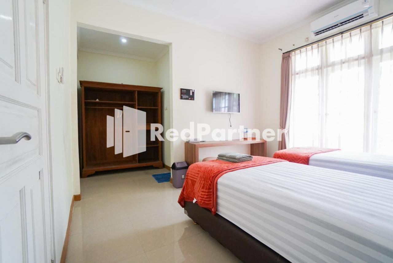 Hotel Fazza Syariah Mitra Reddoorz Jakarta Exterior foto