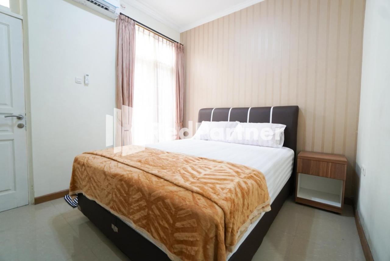 Hotel Fazza Syariah Mitra Reddoorz Jakarta Exterior foto