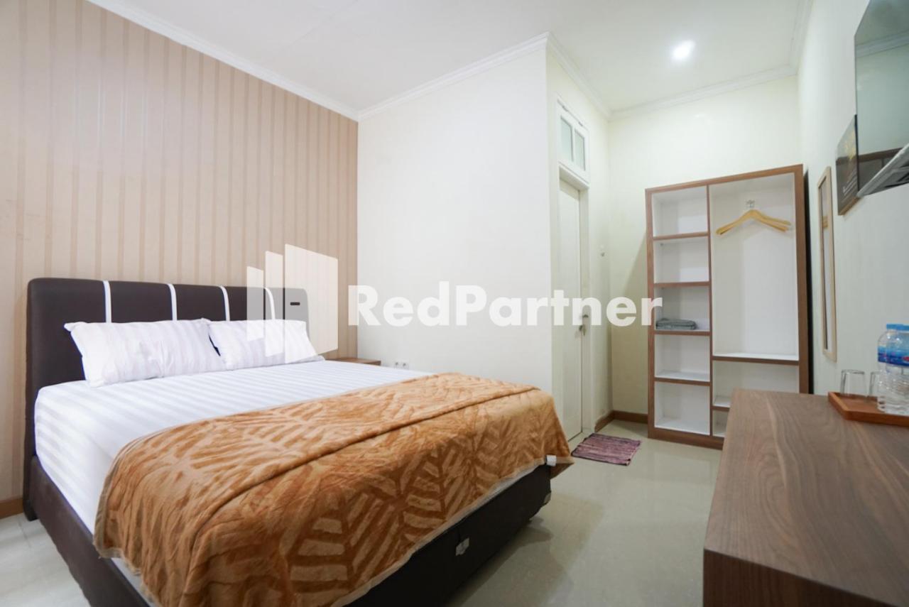 Hotel Fazza Syariah Mitra Reddoorz Jakarta Exterior foto