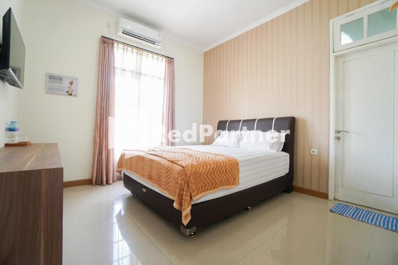 Hotel Fazza Syariah Mitra Reddoorz Jakarta Exterior foto